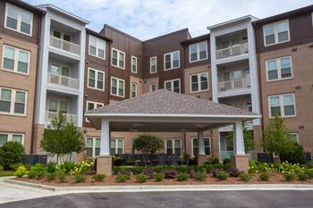 Courtyard (click for virtual tour)